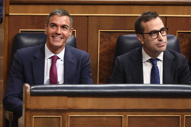Government Question Period in Congress Dominated by the Crisis in Ceuta Prime Minister Pedro Sánchez (left) and First Vice President and Minister of Economy, Trade, and Business Carlos Cuerpo (right) during a plenary session in the Congress of Deputies on September 9, 2026, in Madrid, Spain. The government is facing its first question-and-answer session since the start of the legislative session, coinciding with the declassification of some 40 documents, dated from July 1 to August 1, related to the crisis in Ceuta stemming from the mass influx of some 80,000 migrants from the border with Morocco. Saiz indicated that more relevant reports would be published if necessary, as the Executive has nothing to hide. SEPTEMBER 9, 2026, Madrid, Spai  Copyright: xEduardoxParrax 7759794