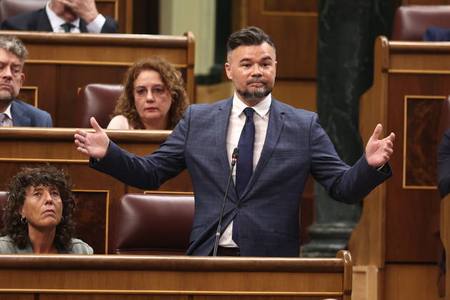 Government Question Period in Congress Dominated by the Crisis in Ceuta ERC President Gabriel Rufian speaks during a plenary session in the Congress of Deputies on September 9, 2026, in Madrid, Spain. The government faces its first question period since the start of the legislative session, coinciding with the declassification of some 40 documents, dated from July 1 to August 1, related to the crisis in Ceuta stemming from the mass influx of some 80,000 migrants across the border with Morocco. Saiz indicated that more relevant reports would be published if necessary, as the government has nothing to hide. SEPTEMBER 9, 2026, Madrid, Spain  Copyright: xEduardoxParrax 7759828