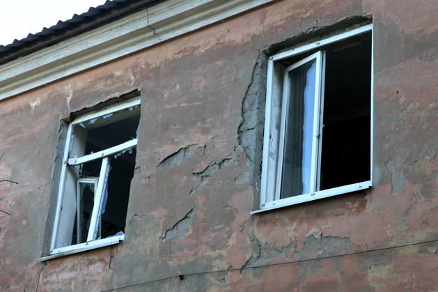 Windows in an apartment block are shattered by a Russian drone attack, Dnipro, Ukraine, September 9, 2026. On Wednesday night, September 9, Russian drones struck the eastern Ukrainian city. The attack caused fires at warehouses storing building materials and at a private house. Rescuers freed three people, including a 15-year-old boy, from the basement of the damaged home. A 51-year-old man and a 52-year-old woman were taken to hospital. (Photo by Mykola Miakshykov Ukrinform) Aftermath of Russian drone attack in Dnipro  Copyright: xMykolaxMiakshykovx