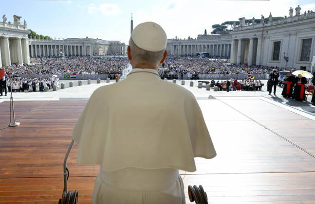 Pope Leo XIV leads The General Audience - Vatican Pope Leo XIV attends the weekly general audience in Saint Peter’s square, Vatican on September 9, 2026. Photo by (EV) Simone Risoluti Vatican Media ABACAPRESS.COM Rome Vatican (or Holy See)  Copyright: xABACAx