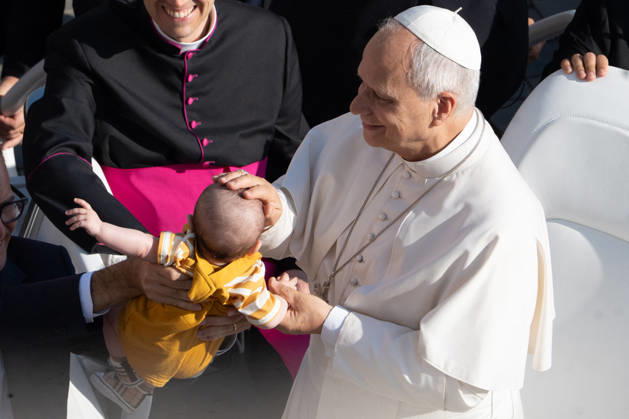Pope Leo XIV At Weekly General Audience - Vatican City His Holiness Pope Leo XIV attends the weekly general audience at St Peter s Square in Vatican City, Vatican City on September 9, 2026. Photo by Andrea Bracaglia ABACAPRESS.COM Vatican Vatican City Vatican (or Holy See)  Copyright: xBracagliaxAndrea ABACAx