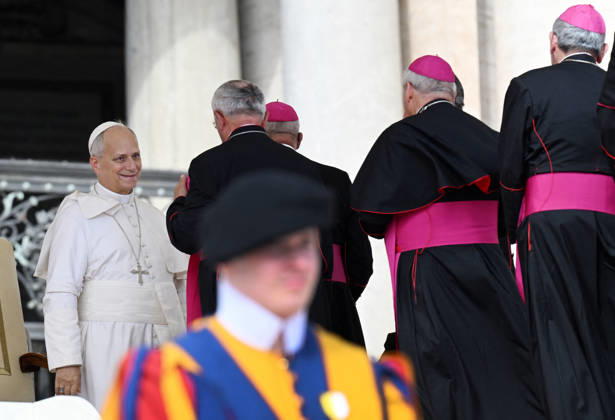Pope Leo XIV leads The General Audience - Vatican Pope Leo XIV attends the weekly general audience in Saint Peter’s square, Vatican on September 9, 2026. Photo by Eric Vandeville ABACAPRESS.COM Rome Vatican (or Holy See)  Copyright: xVandevillexEric ABACAx