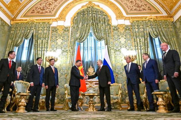 Russia Vietnam 9239458 09.09.2026 Vietnamese President To Lam and Russian President Vladimir Putin shake hands before a narrow format meeting at the Kremlin in Moscow, Russia. Alexey Maishev Sputnik Moscow Russia  Copyright: xAlexeyxMaishevx