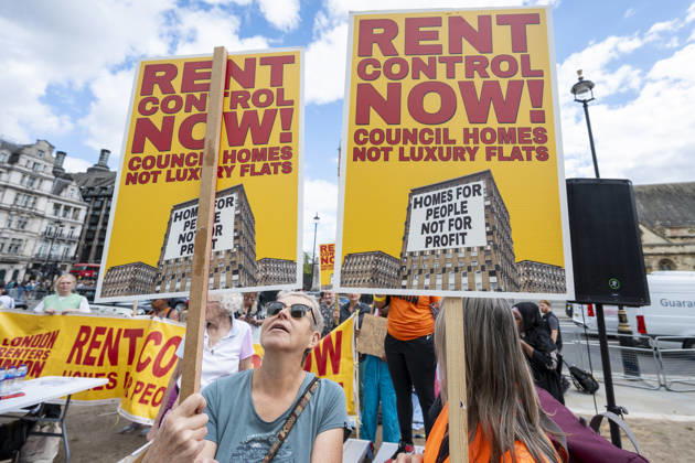 September 9, 2026, London, London, UK: LONDON, UK. Protesters gather outside the Houses of Parliament protesting for more council homes, social housing and an end to rent controls in an event organised by the London Renters Union. London UK  - ZUMAl94_ 20260909_zaf_l94_010 Copyright: xStephenxChungx
