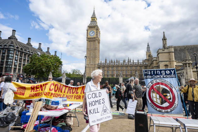 September 9, 2026, London, London, UK: LONDON, UK. Protesters gather outside the Houses of Parliament protesting for more council homes, social housing and an end to rent controls in an event organised by the London Renters Union. London UK  - ZUMAl94_ 20260909_zaf_l94_011 Copyright: xStephenxChungx