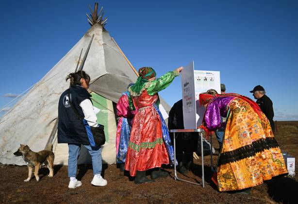 Russia Parliamentary Election Early Voting 9239451 09.09.2026 Members of a local indigenous community prepare vote during the early voting in remote areas ahead of State Duma elections at a reindeer camping ground, in Yamalo-Nenets Autonomous Area, Russia. Russians will vote in State Duma, the lower house of parliament, and municipal elections over three days, from September 18-20. Alexandr Kryazhev Sputnik Yamalo-Nenets Autonomous Area Russia  Copyright: xAlexandrxKryazhevx