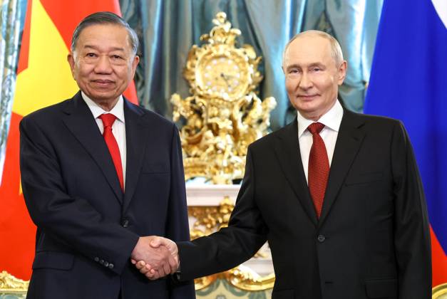 Russia Vietnam 9239462 09.09.2026 Vietnamese President To Lam and Russian President Vladimir Putin shake hands as they pose for photos before a narrow format meeting at the Kremlin in Moscow, Russia. Alexander Kazakov Sputnik Moscow Russia  Copyright: xAlexanderxKazakovx