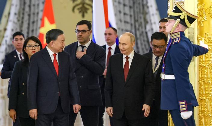 Russia Vietnam 9239541 09.09.2026 Vietnamese President To Lam and Russian President Vladimir Putin arrive to attend an expanded format meeting at the Kremlin in Moscow, Russia. Mikhail Metzel Sputnik Moscow Russia  Copyright: xMikhailxMetzelx
