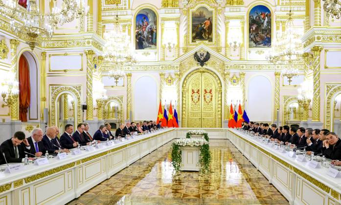 Russia Vietnam 9239539 09.09.2026 Russian President Vladimir Putin and Vietnamese President To Lam attend an expanded format meeting at the Kremlin in Moscow, Russia. Mikhail Metzel Sputnik Moscow Russia  Copyright: xMikhailxMetzelx