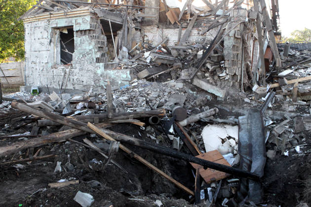 Aftermath of Russian drone attack in Dnipro A private house lies in ruins after a Russian drone attack in Dnipro, Ukraine, on September 9, 2026. On Wednesday night, September 9, Russian drones struck the eastern Ukrainian city. The attack caused fires at warehouses storing building materials and at a private house. Rescuers freed three people, including a 15-year-old boy, from the basement of the damaged home. A 51-year-old man and a 52-year-old woman were taken to hospital. Dnipro Ukraine  Copyright: xMykolaxMiakshykovx originalFilename: ukrinform-aftermat260909_nppNf.jpg