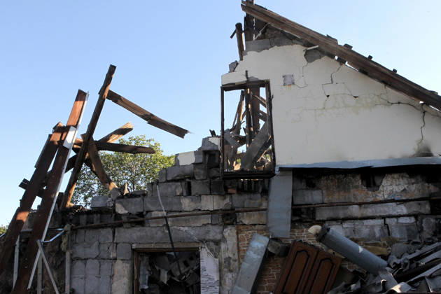 Aftermath of Russian drone attack in Dnipro A private house lies in ruins after a Russian drone attack in Dnipro, Ukraine, on September 9, 2026. On Wednesday night, September 9, Russian drones struck the eastern Ukrainian city. The attack caused fires at warehouses storing building materials and at a private house. Rescuers freed three people, including a 15-year-old boy, from the basement of the damaged home. A 51-year-old man and a 52-year-old woman were taken to hospital. Dnipro Ukraine  Copyright: xMykolaxMiakshykovx originalFilename: ukrinform-aftermat260909_npymj.jpg
