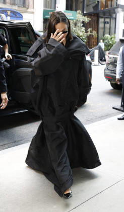 **VIDEO AVAILABLE. CONTACT PHOTODESK@INSTARIMAGES.COM TO RECEIVE.** Gal Gadot arrives at a New York hotel after appearing on the Today show at the NBC Studios Featuring: Gal Gadot Where: New York City, New York, United States When: 09 Sep 2026 Credit: Jairo Pastoressa INSTARimages EDITORIAL USE ONLY. NOT FOR USE BY NEWSPAPERS BASED IN THE UK. Copyright: xx instar56000134