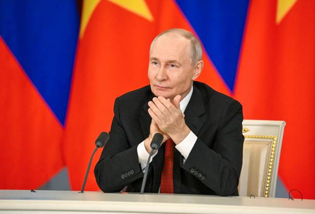 Russia Vietnam 9239607 09.09.2026 Russian President Vladimir Putin makes a statement to the press following a meeting with Vietnamese President To Lam at the Kremlin in Moscow, Russia. Alexey Maishev Sputnik Moscow Russia  Copyright: xAlexeyxMaishevx
