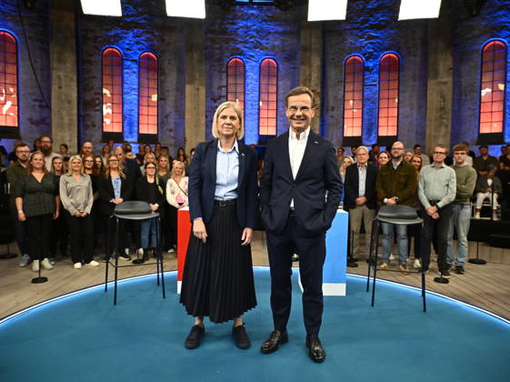 GÄVLE, SWEDEN 20260909 Prime Ministerial candidates Magdalena Andersson (S) and Ulf Kristersson (M) face off in an election debate at Gasklockorna in Gävle GÄVLE SWEDEN x10040x  Copyright: xAndersxWiklund TTx STATSMINISTERMÖTE GÄVLE oQpC_xotEiI