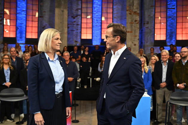 GÄVLE, SWEDEN, September 9, 2026. Prime Ministerial candidates Magdalena Andersson of the Social Democrats and Ulf Kristersson of the Moderates pose for photographers before an election debate in Gävle, Sweden, on September 9, 2026, ahead of the general election on September 13 GÄVLE SWEDEN x10040x  Copyright: xAndersxWiklund TTx SWEDEN ELECTION DEBATE HbmXvjx-hVw