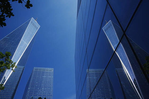September 9, 2026, New York, New York, USA: One World Trade Center is reflected ahead of the 25th anniversary of the attacks of September 11 at the 9 11 Memorial on September 9, 2026 in New York. New York USA - ZUMAb148 20260909_zap_b148_058 Copyright: xBryanxSmithx