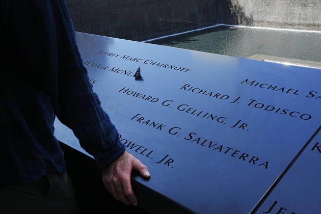 September 9, 2026, New York, New York, USA: Visitors look over the South Tower reflecting pool ahead of the 25th anniversary of the attacks of September 11 at the 9 11 Memorial on September 9, 2026 in New York. New York USA - ZUMAb148 20260909_zap_b148_074 Copyright: xBryanxSmithx
