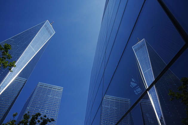 September 9, 2026, New York, New York, USA: One World Trade Center is reflected ahead of the 25th anniversary of the attacks of September 11 at the 9 11 Memorial on September 9, 2026 in New York. New York USA - ZUMAb148 20260909_zap_b148_076 Copyright: xBryanxSmithx