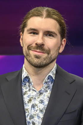 Pictured, from left: Alexander Prinz, author and YouTuber, GER, Berlin, studio, guest on Maischberger, political talk show, TV, program, with host Sandra Maischberger, Das Erste, from Adlershof, Am Studio 20, September 9, 2026, Copyright: HMBxMedia UwexKoch