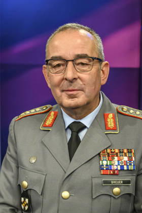 Pictured, from left: Carsten Breuer, Inspector General of the Bundeswehr, Germany, Berlin, studio, guest on Maischberger, political talk show, TV, program, with host Sandra Maischberger, Das Erste, from Studio 20 in Adlershof, September 9, 2026, Copyright: HMBxMedia UwexKoch