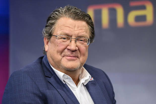 Pictured from left: Stephan Brandner, AfD member of the Legal Affairs Committee, GER, Berlin, studio, guest on Maischberger, political talk show, TV, program, with host Sandra Maischberger, Das Erste, from Adlershof Am Studio 20, September 9, 2026, Copyright: HMBxMedia UwexKoch