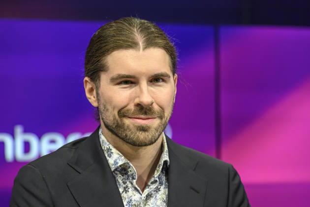 Pictured, from left: Alexander Prinz, author and YouTuber, Germany, Berlin, studio, guest on Maischberger, political talk show, TV, program, with host Sandra Maischberger, Das Erste, from Adlershof, Am Studio 20, September 9, 2026, Copyright: HMBxMedia UwexKoch