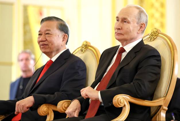 Russia Vietnam 9239824 09.09.2026 Vietnamese President To Lam and Russian President Vladimir Putin attend a ceremony to present To Lam with the Tolstoy Peace Prize at the Kremlin in Moscow, Russia. Alexander Kazakov Sputnik Moscow Russia  Copyright: xAlexanderxKazakovx