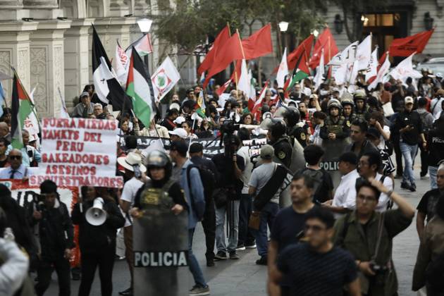 Protest against Marco Rubio’s visit to Lima LIMA, PERU - SEPTEMBER 09, 2026 People participate in a demonstration against the visit of U.S. Secretary of State Marco Rubio on September 9, 2026, in Lima, Peru. The Communist Party of Peru staged a protest against the official visit of U.S. Secretary of State Marco Rubio. The organization accuses him of promoting the blockade against Cuba and of being complicit in conflicts in the Middle East. The demonstration aims to express opposition to United States foreign policy. Klebher Vasquez Anadolu Lima Peru. Editorial use only. Please get in touch for any other usage.  Copyright: x2026xAnadoluxKlebherxVasquezx