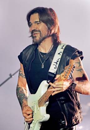 Juanes on stage for Juanes North America Concert Tour 2026, Coca-Cola Roxy, Atlanta, GA, September 09, 2026. Photo By: Derek Storm Everett Collection Juanes North America Concert Tour 2026 PUBLICATIONXNOTxINxCANxCHNxFRAxITAxJPNxNORxPOLxRUSxESPxUKxUSA