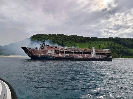 Philippine ferry catches fire, killing at least 5, leaving dozens missing PALAWAN, PHILIPPINES - SEPTEMBER 10: (----EDITORIAL USE ONLY - MANDATORY CREDIT - PHILIPPINE COAST GUARD HANDOUT - NO MARKETING, NO ADVERTISING CAMPAIGNS - DISTRIBUTED AS A SERVICE TO CLIENTS----) The ruins of the ferry MV June Aster are seen following a fire that broke out aboard the ferry, killing at least five people, in waters off Palawan, Philippines, on September 10, 2026. MV June Aster was reportedly carrying more than 100 passengers when the fire broke out aboard the ferry on Wednesday night. Five passengers have been confirmed dead, while more than 80 people remain missing. Search and rescue operations are underway. Philippine Coast Guard Handout Anadol Copyright: x2026xAnadoluxPhilippinexCoastxGuard Handoutx