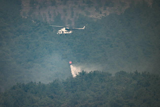 Efforts continue to contain forest fire in Adana ADANA, TURKIYE - SEPTEMBER 10: Aerial firefighting efforts continue as crews work to bring under control a wildfire that started in Kozan district and spread to some neighborhoods in the Imamoglu and Aladag districts of Adana, Turkiye on September 10, 2026. Eren Bozkurt Anadolu Adana Turkey. Editorial use only. Please get in touch for any other usage.  Copyright: x2026xAnadoluxErenxBozkurtx
