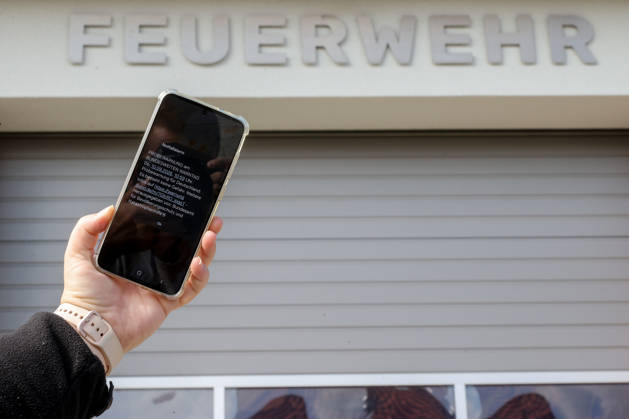 September 10, 2026, xtgx, 2026 National Warning Day (stock photo, illustrative image); starting at 11:00 a.m., warnings, test warnings, and test alarms were sent to cell phones and smartphones; Fire Department, Wolfsburg Fire Station