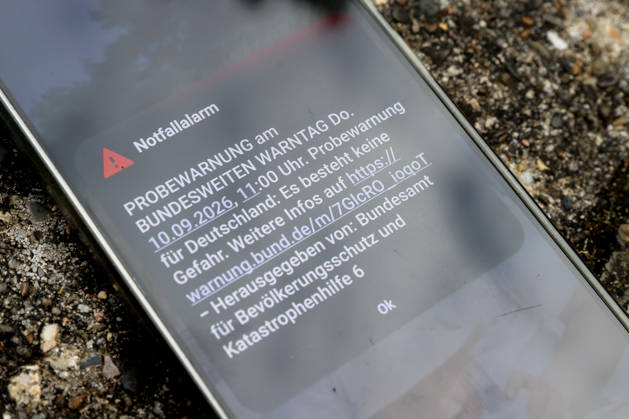 September 10, 2026, xtgx, 2026 National Warning Day (stock photo); starting at 11:00 a.m., warnings, test warnings, and test alarms were sent to cell phones and smartphones in Wolfsburg