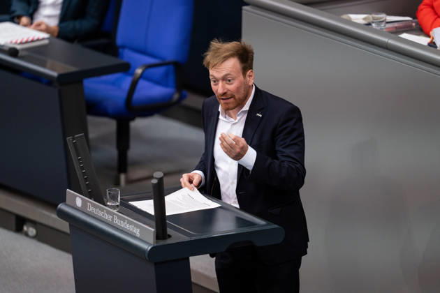 September 10, 2026, GER, Berlin, 93rd session of the German Bundestag in the plenary hall of the Reichstag building; Karl Bär of Alliance 90 The Greens stands at the lectern and speaks Copyright: xnordphotoxGmbHx xChristianxSchulzex