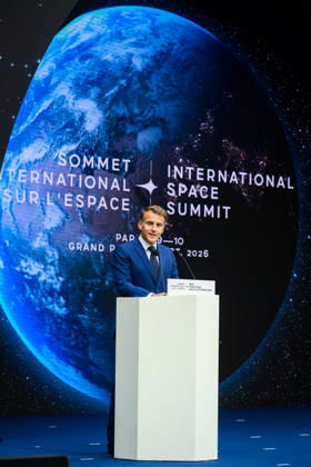 Emmanuel Macron, President of the French Republic, at the International Space Summit at the Grand Palais in Paris, France, on September 10, 2026. Caught between the United States and China, Europe intends to defend its position at the first international summit in Paris—an event snubbed by the American giants and one that the German chancellor, despite being a co-organizer, is not attending. Eric Tschaen Pool Bestimage International Space Summit at the Grand Palais in Paris on September 10, 2026 Caught between the United States and China, Europe intends to defend its position at the first international summit in Paris—an event snubbed by the American giants and attended without the German chancellor, one of the event’s co-hosts Paris, Fran Copyright: xEricxTschaenx xPoolx xBestimagexEricxTschaenx xPoolx xBestimagex