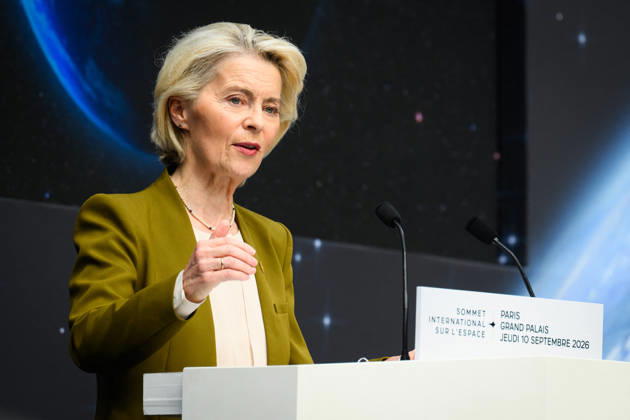 SIE International Space Summit - Paris Ursula von der Leyen, President of the European Commission, delivers a speech during the International Space Summit at Grand Palais in Paris, France on September 10, 2026. Photo by Eric Tschaen Pool ABACAPRESS.COM Paris IDF France  Copyright: xTschaenxEric Pool ABACAx