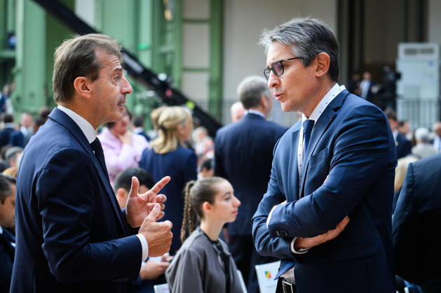 SIE International Space Summit - Paris Guillaume Faury, CEO of Airbus, exchanges with Patrick Caine, CEO of Thales, during the International Space Summit at Grand Palais in Paris, France on September 10, 2026. Photo by Eric Tschaen Pool ABACAPRESS.COM Paris IDF France  Copyright: xTschaenxEric Pool ABACAx