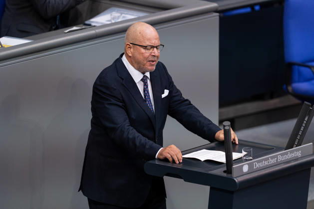 September 10, 2026, GER, Berlin, 93rd session of the German Bundestag in the plenary hall of the Reichstag building. Dr. Christian Wirth (AFD) stands at the lectern and speaks, gesturing, making facial expressions, and showing emotion. Copyright: xnordphotoxGmbHx xChristianxSchulzex