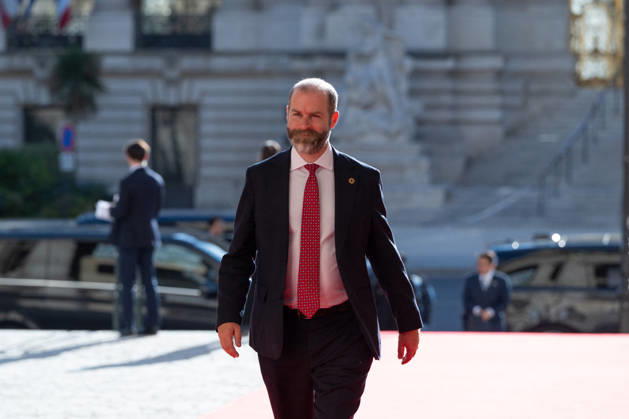 Arrivals at the International Space Summit - Paris French Junior Minister for Europe Benjamin Haddad welcomes British Business, Innovation, Science and Trade Secretary Jonathan Reynolds at the International Space Summit at the Grand Palais in Paris, France on September 10, 2026. Photo by Jeanne Accorsini Pool ABACAPRESS.COM Paris France  Copyright: xAccorsinixJeanne Pool ABACAx