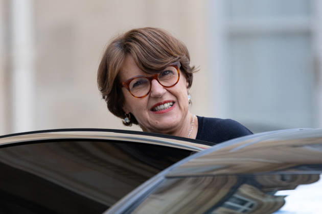 Weekly Cabinet Meeting - Paris French Agriculture Minister Annie Genevard leaving after the weekly cabinet meeting at the Elysee Palace in Paris, France on September 10, 2026. Photo by Rafael Lafargue ABACAPRESS.COM Paris France  Copyright: xLafarguexRaphael ABACAx