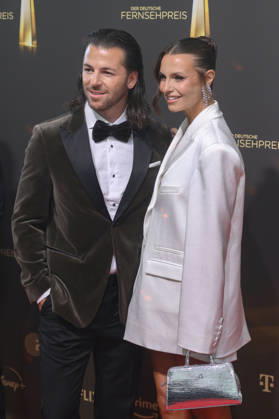Riccardo Basile and Laura Wontorra at the 2026 German Television Awards ceremony at the Confex Center in Cologne, September 9, 2026 Foto:xW.xRanderathx xFuturexImagex fernsehpreis_6916