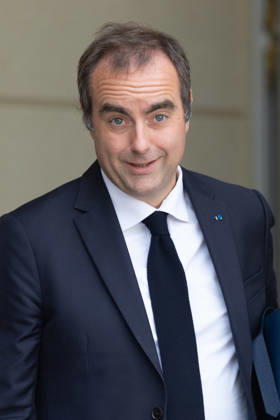 Weekly Cabinet Meeting - Paris French Prime Minister Sebastien Lecornu leaving after the weekly cabinet meeting at the Elysee Palace in Paris, France on September 10, 2026. Photo by Raphael Lafargue ABACAPRESS.COM Paris France  Copyright: xLafarguexRaphael ABACAx