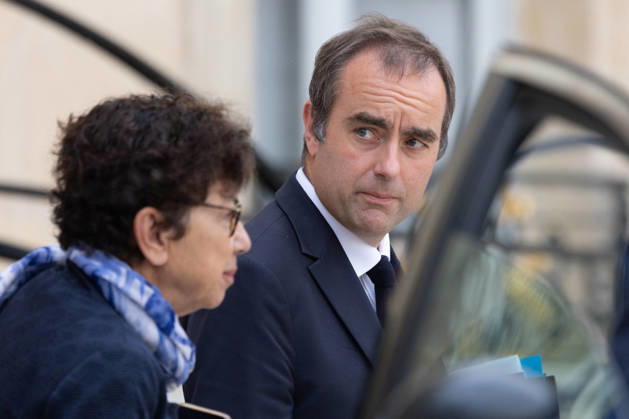 Weekly Cabinet Meeting - Paris French Environment Minister Monique Barbut and French Prime Minister Sebastien Lecornu leaving after the weekly cabinet meeting at the Elysee Palace in Paris, France on September 10, 2026. Photo by Raphael Lafargue ABACAPRESS.COM Paris France  Copyright: xLafarguexRaphael ABACAx
