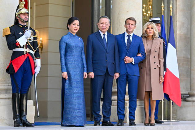 French President Emmanuel Macron and his wife, First Lady Brigitte Macron, welcomed Vietnamese President To Lam, and his wife Ngo Phuong Ly at the Élysée Palace in Paris, France, on September 10, 2026. French President Emmanuel Macron and his wife Brigitte Macron receive Vietnam’s President To Lam and his wife Ngo Phuong Ly at the Élysée Palace in Paris, France, on September 10, 2026 Paris, France Copyright: xChristianxLiewigx xBestimagexChristianxLiewigx xBestimagex