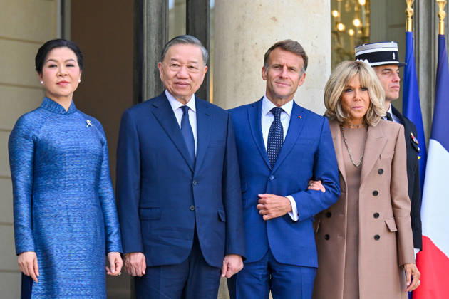 French President Emmanuel Macron and his wife, First Lady Brigitte Macron, welcomed Vietnamese President To Lam, and his wife Ngo Phuong Ly at the Élysée Palace in Paris, France, on September 10, 2026. French President Emmanuel Macron and his wife Brigitte Macron receive Vietnam’s President To Lam and his wife Ngo Phuong Ly at the Élysée Palace in Paris, France, on September 10, 2026 Paris, France Copyright: xChristianxLiewigx xBestimagexChristianxLiewigx xBestimagex