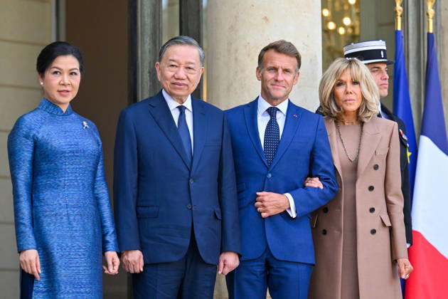French President Emmanuel Macron and his wife, First Lady Brigitte Macron, welcomed Vietnamese President To Lam, and his wife Ngo Phuong Ly at the Élysée Palace in Paris, France, on September 10, 2026. French President Emmanuel Macron and his wife Brigitte Macron receive Vietnam’s President To Lam and his wife Ngo Phuong Ly at the Élysée Palace in Paris, France, on September 10, 2026 Paris, France Copyright: xChristianxLiewigx xBestimagexChristianxLiewigx xBestimagex