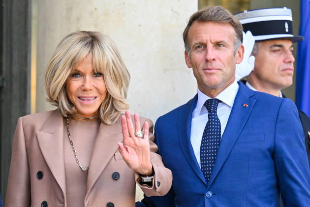 French President Emmanuel Macron and his wife, First Lady Brigitte Macron, welcome the President of Vietnam and his wife to the Élysée Palace in Paris, France, on September 10, 2026. French President Emmanuel Macron and his wife, Brigitte Macron, welcome the President of Vietnam and his wife to the Élysée Palace in Paris, France, on September 10, 2026 Paris, France Copyright: xChristianxLiewigx xBestimagexChristianxLiewigx xBestimagex