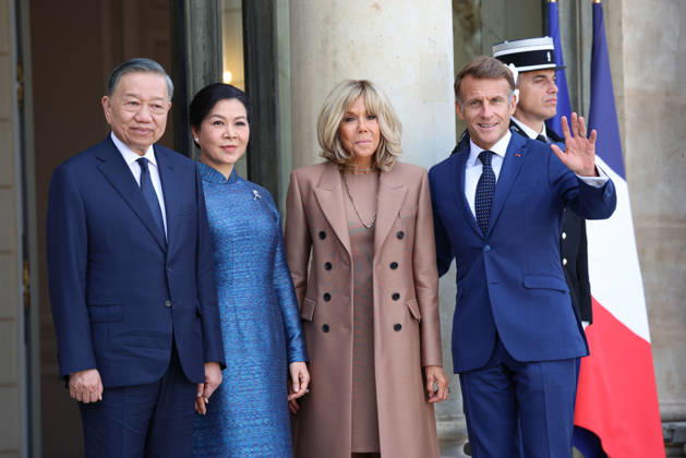Visite officielle de Mr ToÌ‚ LaÌ‚m, PreÌsident de la ReÌpublique socialiste du Vietnam Emmanuel Macron et son épouse Brigitte Macron recoivent Mr TÔ Lâm, Président de la République socialiste du Vietnam et de Mme NGÔ Phuong Ly au Palais de l Elysée à Paris, le 10 septembre 2026. French President, Emmanuel Macron and his wife, Brigitte Macron, welcomed Mr. TÔ Lâm, President of the Socialist Republic of Vietnam, and Mrs. NGÔ Phuong Ly to the Elysée Palace in Paris on September 10, 2026.  Copyright: xFabricexChasseryx