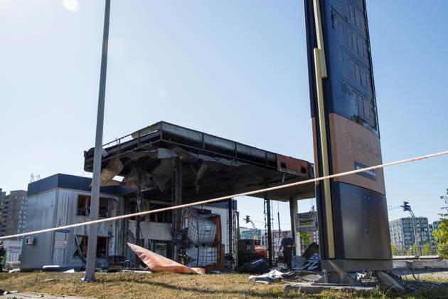 Russian drone strikes petrol station in Kyiv™s Holosiivskyi district A petrol station attacked by a Russian drone is in the Holosiivskyi district of Kyiv, Ukraine, on September 10, 2026. Russian forces targeted the petrol station, injuring four people. A car caught fire on the premises, and a public transport stop was also damaged. Kyiv Ukraine  Copyright: xMariannaxKotykx originalFilename: ukrinform-russiand260910_npmc5.jpg