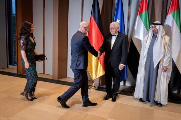 Federal President, Sheikh Mohammed Bin Zayed Al Nahyan in Berlin, military parade, Spreebogen, Governing Mayor Kai Wegner, Senator for Education, Youth, and Family Katharina Günther Wünsch, Federal President Frank-Walter Steinmeier, Berlin, Berlin, GER